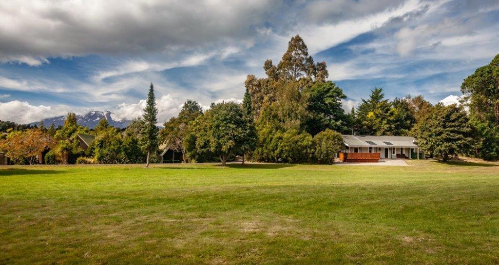 The Station - Ohakune Holiday Home Екстер'єр фото