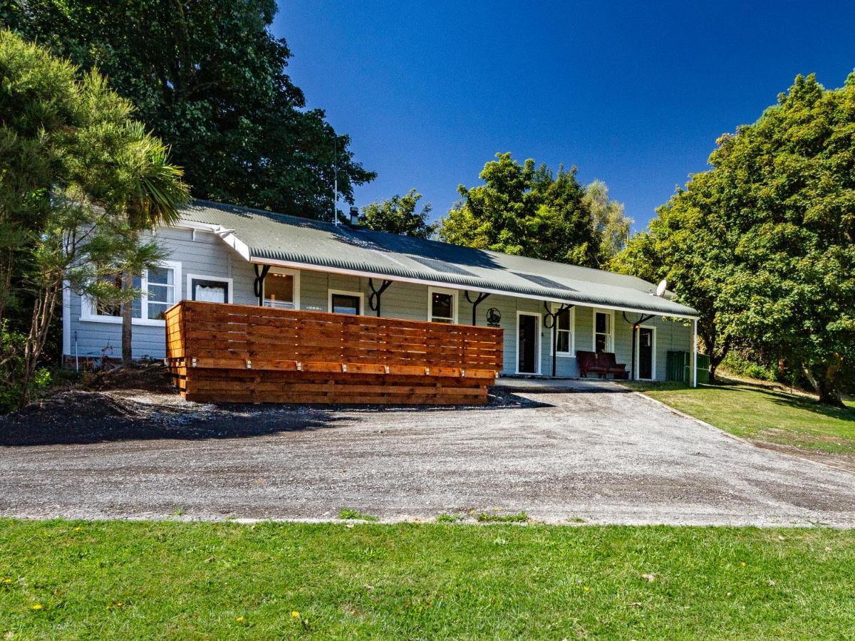 The Station - Ohakune Holiday Home Екстер'єр фото